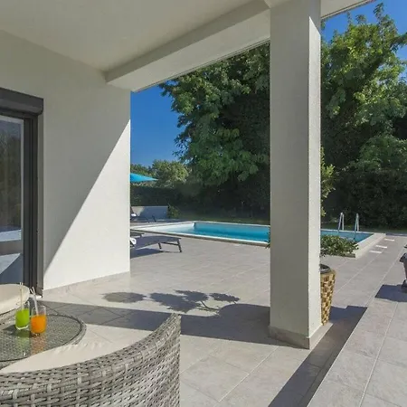 Bella Romi Mare Villa *